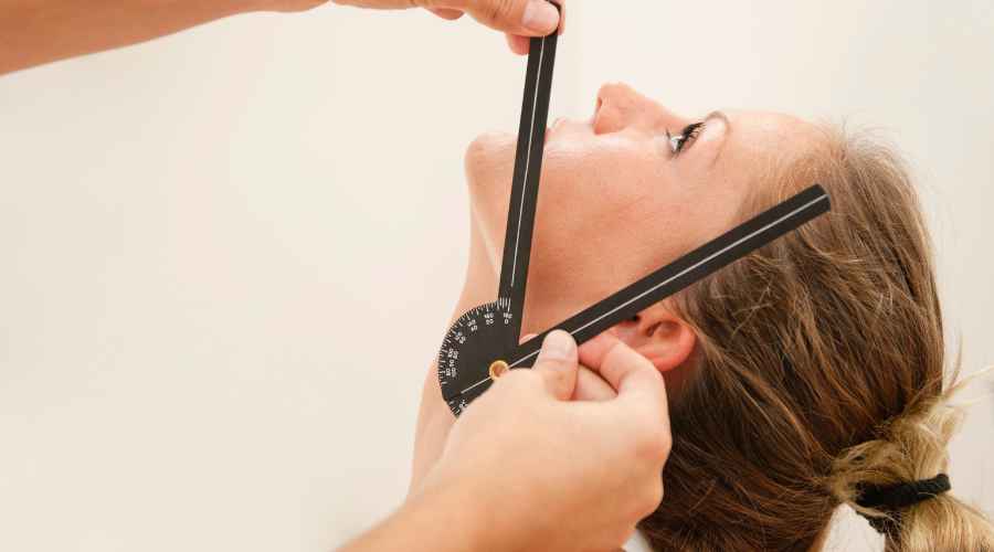 torcicollo cervicale