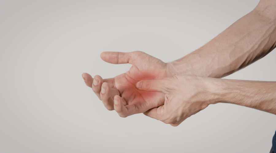 formicolio alle mani